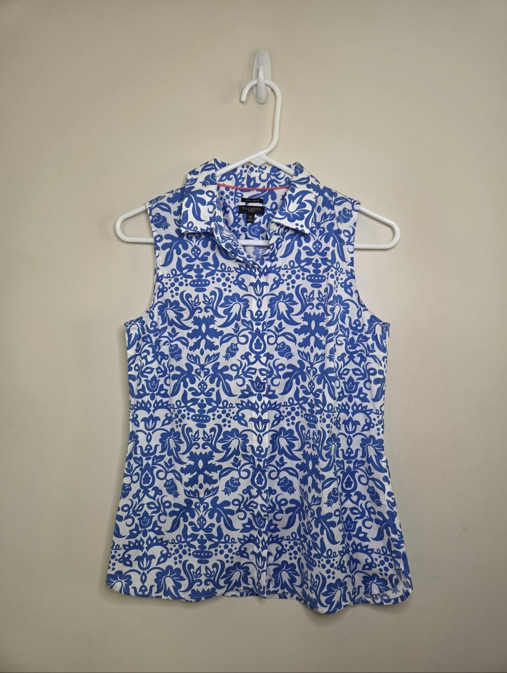 Women's Talbots Wrinkle Resistant Sleeveless Button Front Shirt Sz 4P